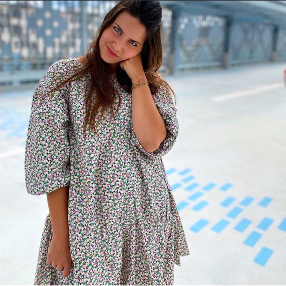 H&M Floral oversized A line Mini Full sleeve Dress - Picture 8 of 16